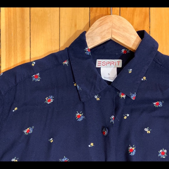 Vintage ESPRIT navy blue and red floral blouse - Picture 3 of 5